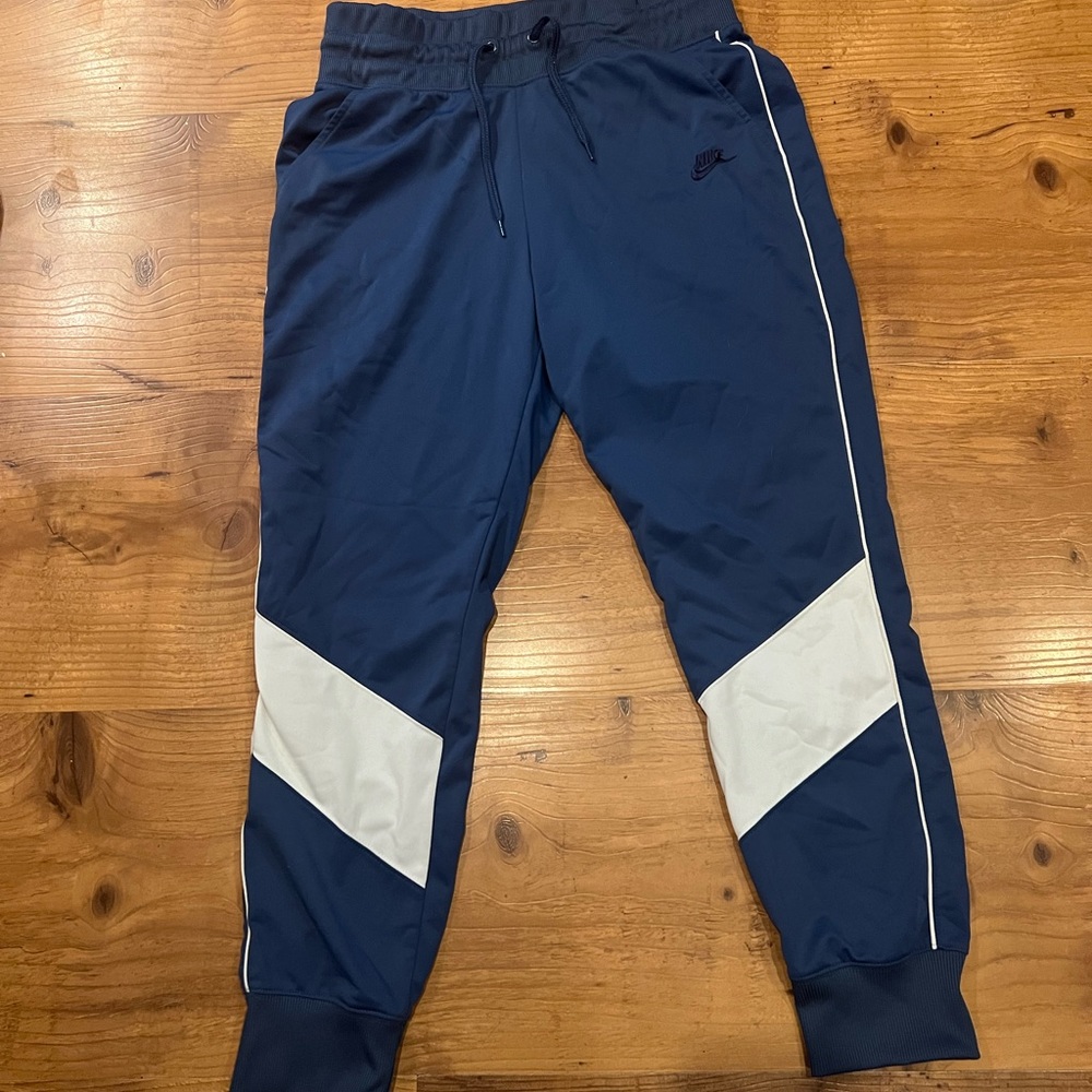 Nike joggers
